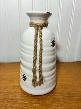Wabi Sabi Japanese Art Pottery Sake Bottle Vase | 7" White Stoneware